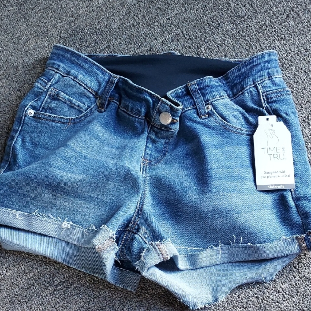 NWT, Time and Tru Women's Classic Blue Maternity  Jean Shorts